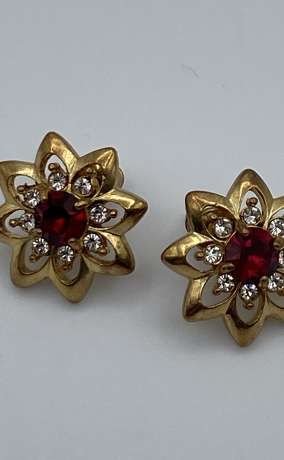 Gold-Tone Flower Stud Earrings with Red Stone