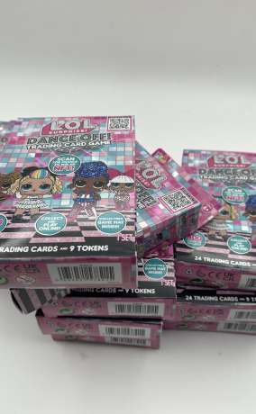 L.O.L. Surprise! Dance Off Trading Card Starter Set