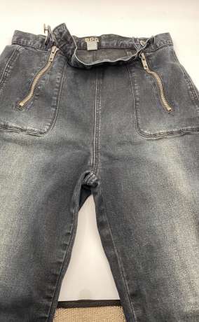 BDG High-Waisted Skinny Jeans with Front Zipper Pockets